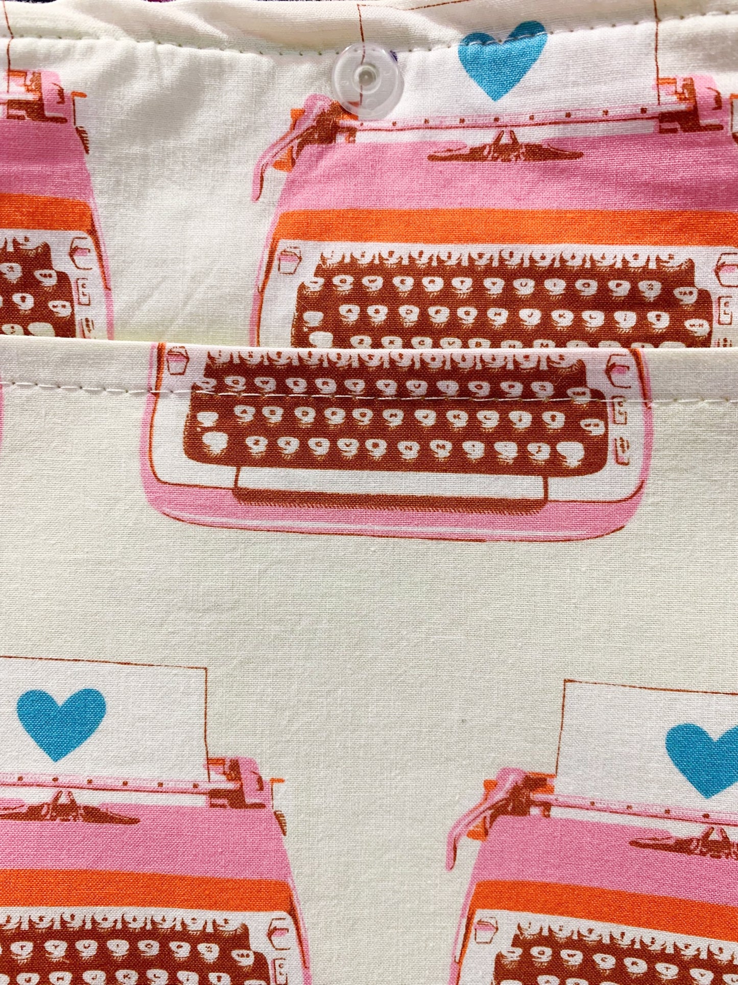 Book Cover Taglia S Typewriters Buttercream
