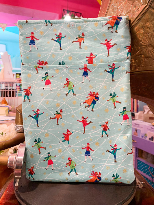 Book Cover Taglia M Winter Skaters